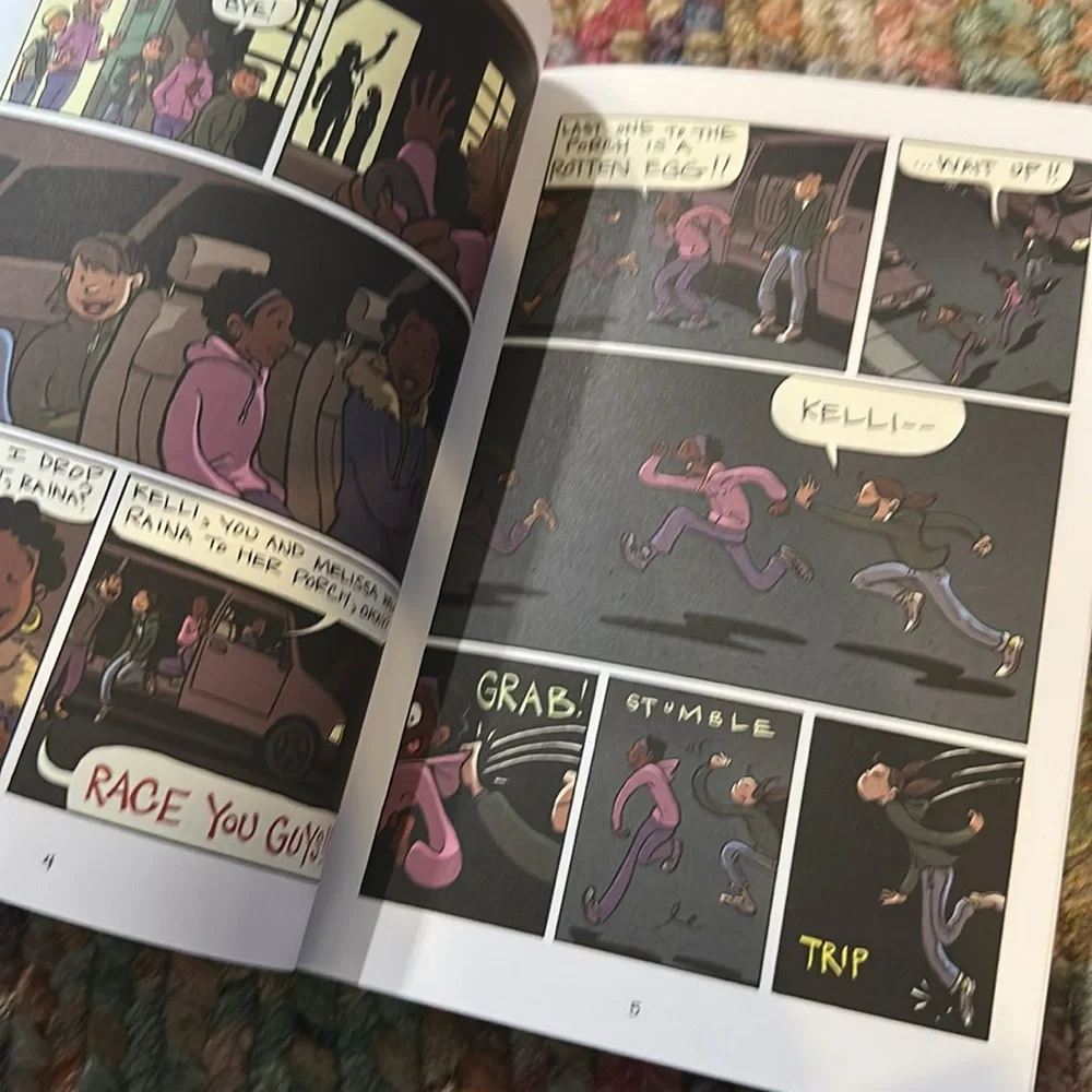 3 Raina‎ Telgemeier books Ghosts: A Graphic Novel and Smile NEW Guts
